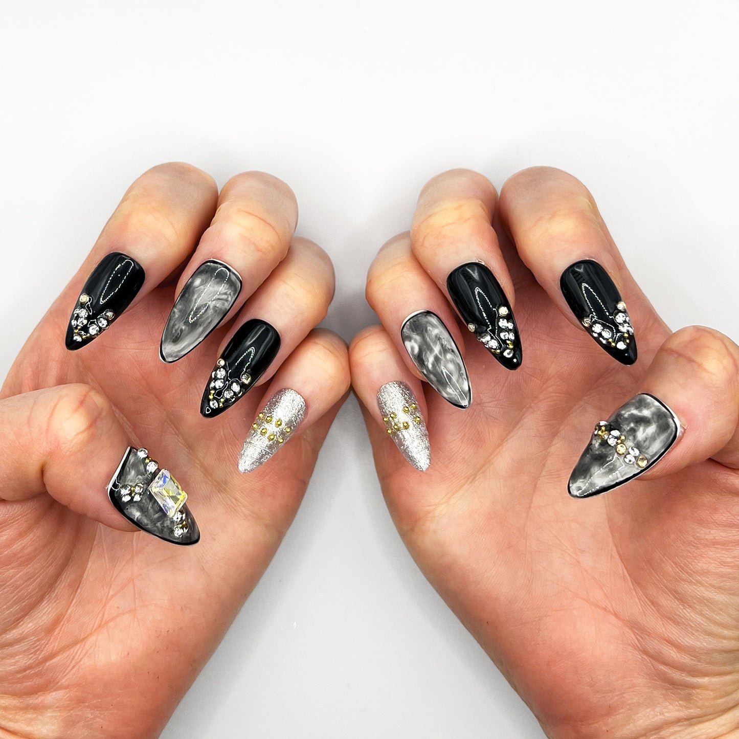 Handmade Press On Nail Tip - Black Marble Luxe