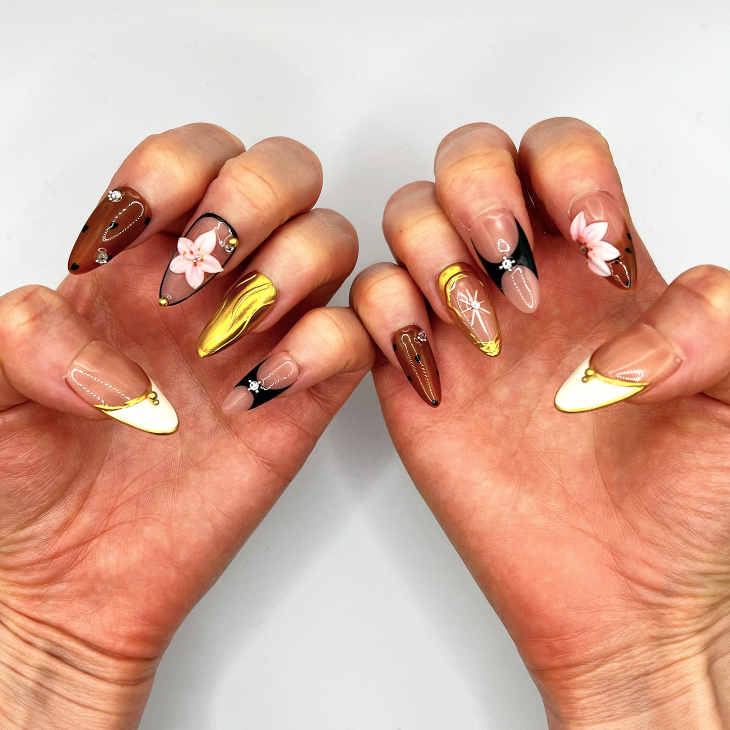 Handmade Press On Nail Tip - Retro Bloom Chic
